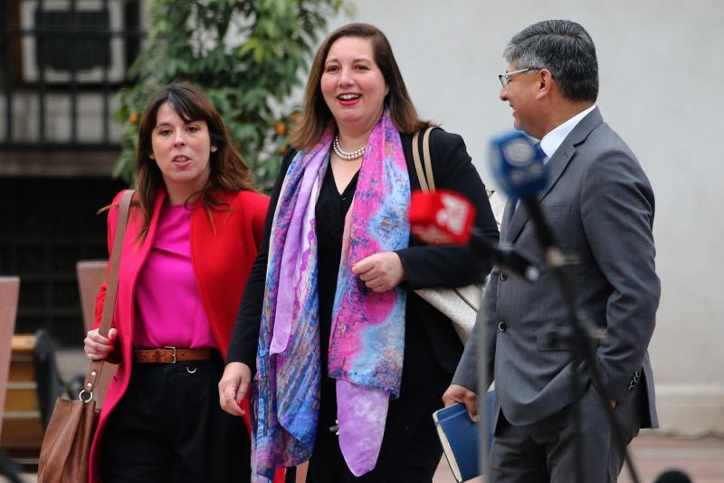 Aton- Presidentas del FA y PS