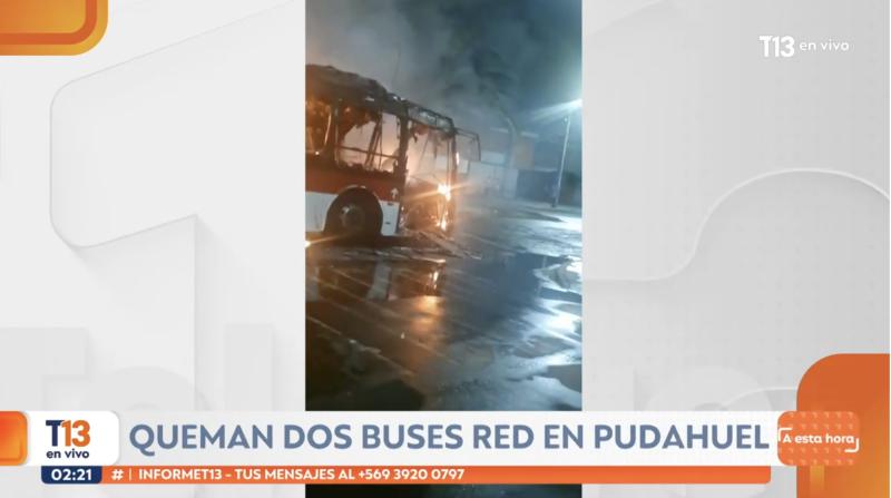 Queman buses de RED en conmemoración por barrista de Colo-Colo en Pudahuel | T13
