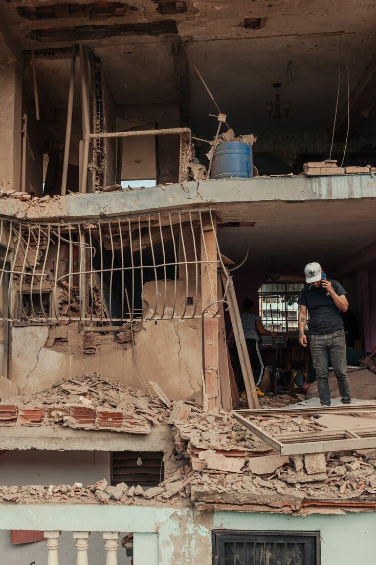 Reportan al menos 40 muertos por ataque estadounidense a Venezuela - X @ipoolgian