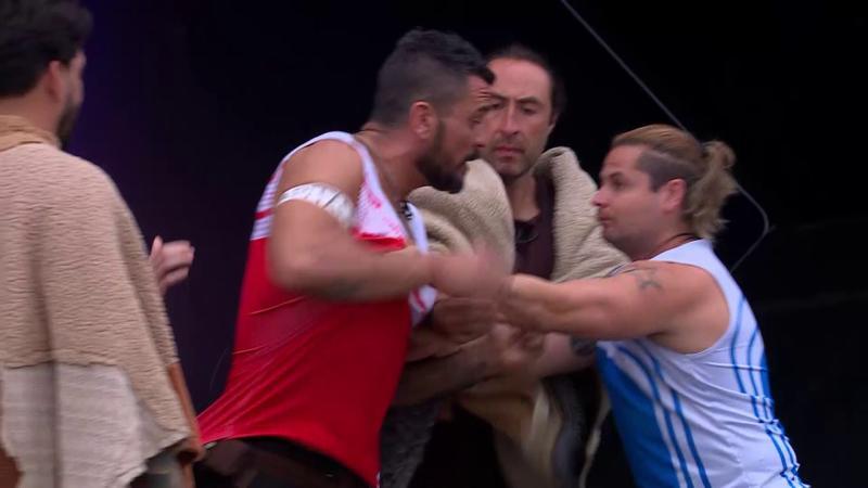 Canal 13 - Juan Pedro y Princeso en Mundos Opuestos