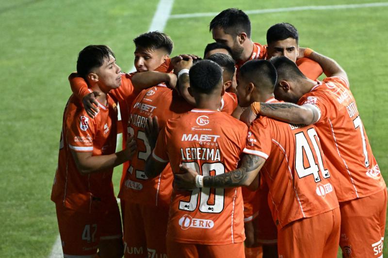 Sensible muerte azota a Cobreloa - Photosport (referencial)