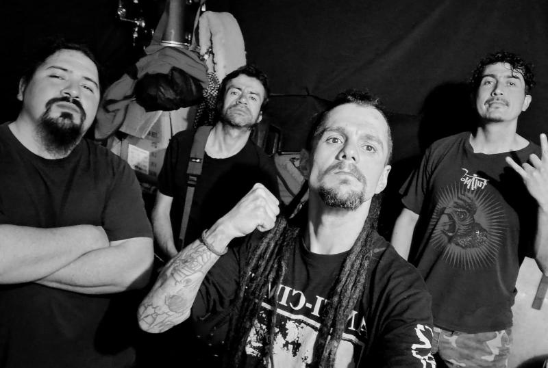 Cedida - Jonathan Díaz y su grupo Diskordia, es el primero de izquierda a derecha