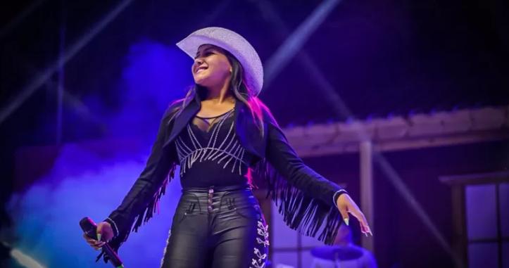 Instagram - Alanys Lagos