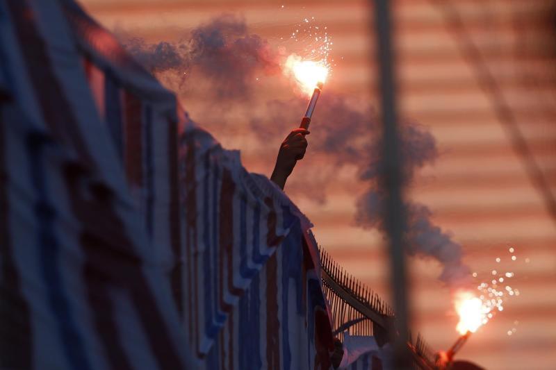 Los de Abajo amenazan con suspender el fútbol chileno - Agencia UNO