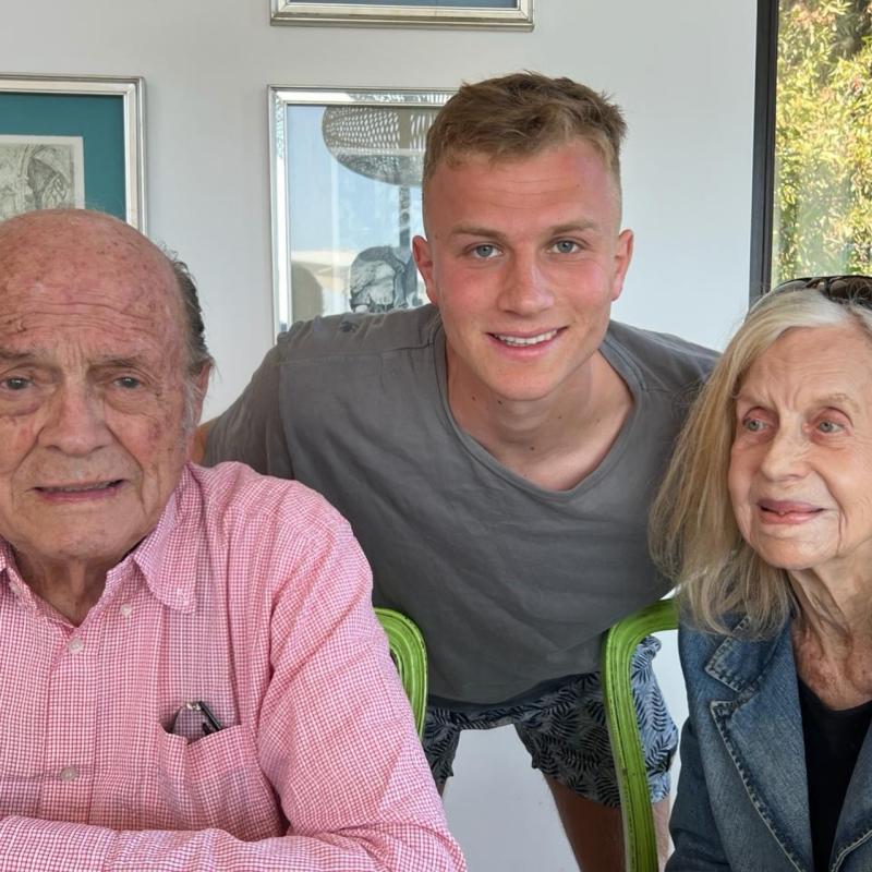 Instagram - Hijo de Diana Bolocco con su abuela