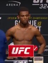 Luchador Cameron Smotherman se desploma después del pesaje en la UFC - T13