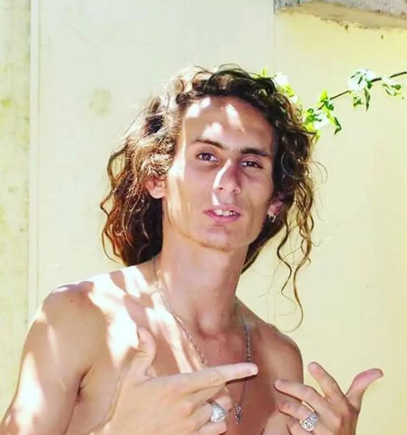 Medio Crónica - Emanuel Noir de Ke Personajes