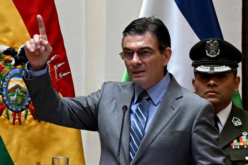 AFP - El recientemente asumido presidente de Bolivia, Rodrigo Paz, también estará en el cambio de mando