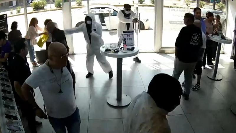 T13 Tarde - Violento asalto a tienda de telefonía en San Miguel
