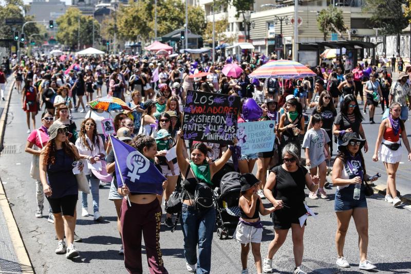 Agencia uno - Camila Vallejo anticipa acto de conmemoración del 8M