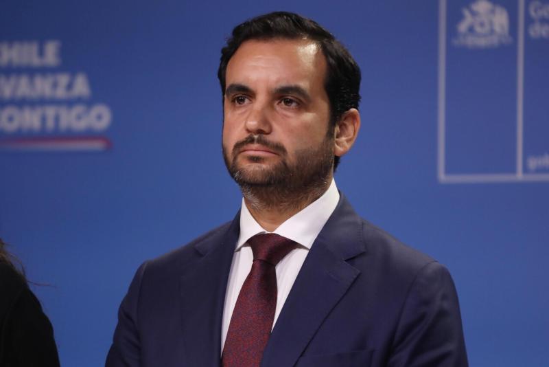 Agencia Uno - Ministro Gajardo no descartó "sabotaje" en errores de Gendarmería