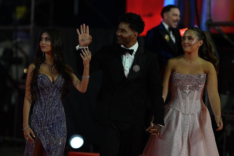 Agencia Uno - Mago Jiménez y sus hijas en la Gala de Viña 2026