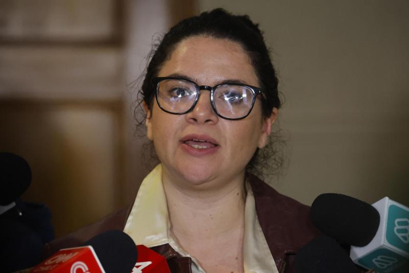 Aton- Ministra Antonia Orellana