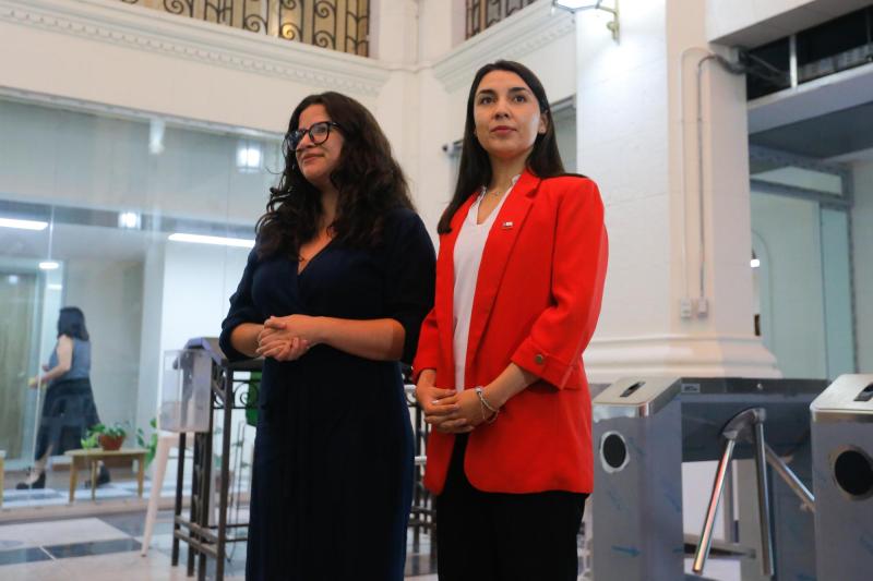 Aton- Orellana y Marín se reunieron para iniciar traspaso del Ministerio de la Mujer