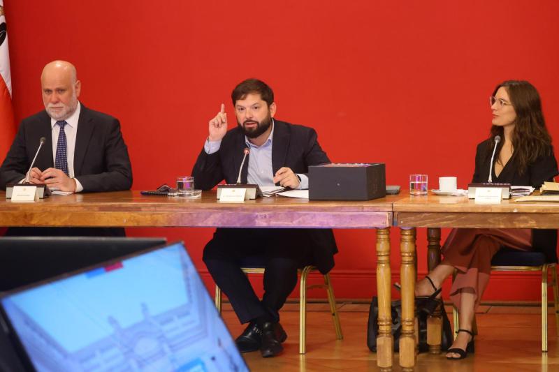 Aton- Boric en su último consejo de gabinete