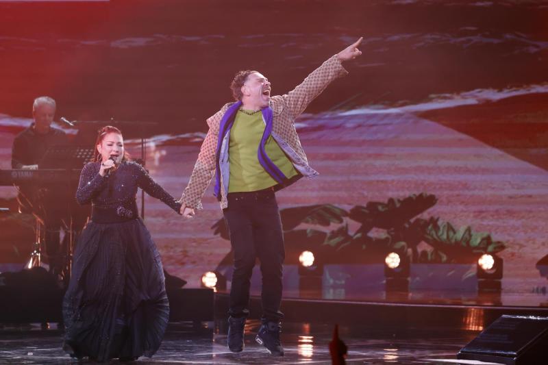 Neme explica por qué se subió al escenario con Gloria Estefan - Aton