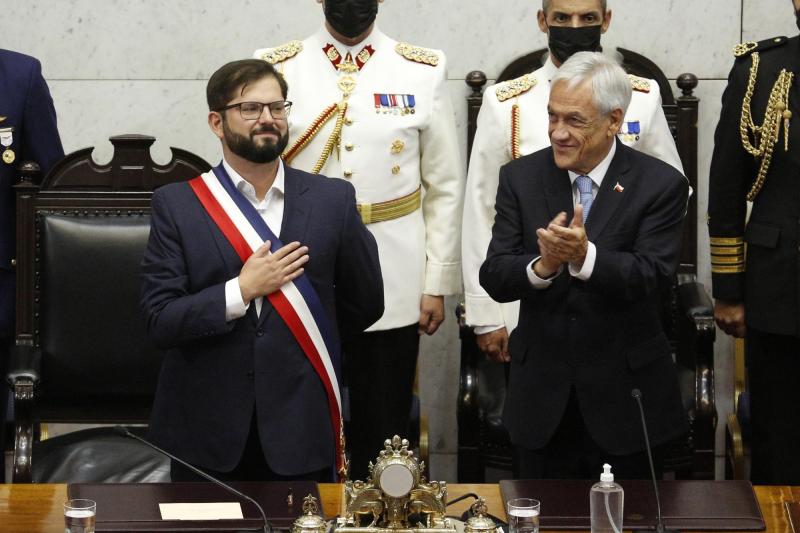 Aton- Presidente Gabriel Boric y exmandatario Sebastián Piñera