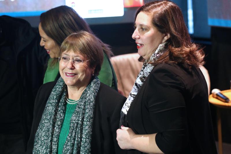 Aton- Michelle Bachelet y Paulina Vodanovic
