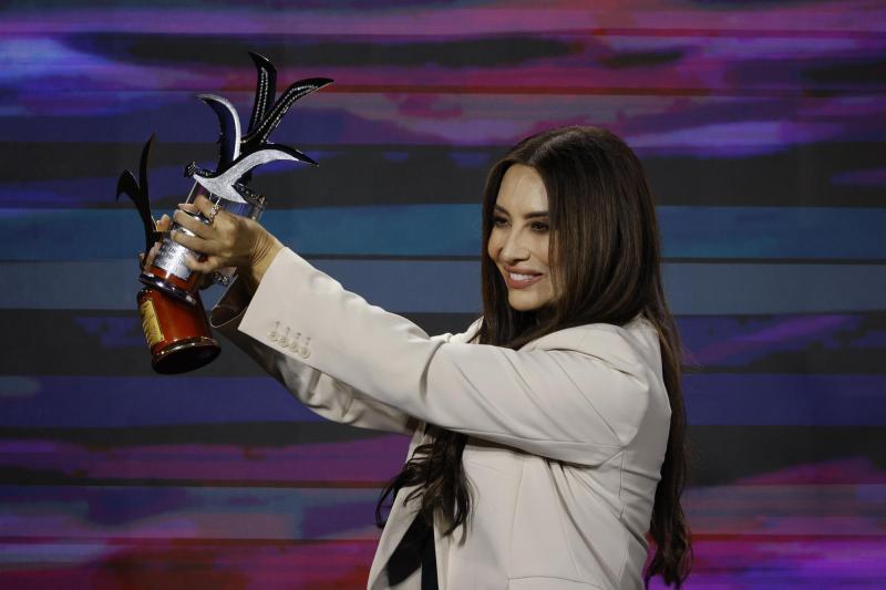 Aton- Gabiota de Platino