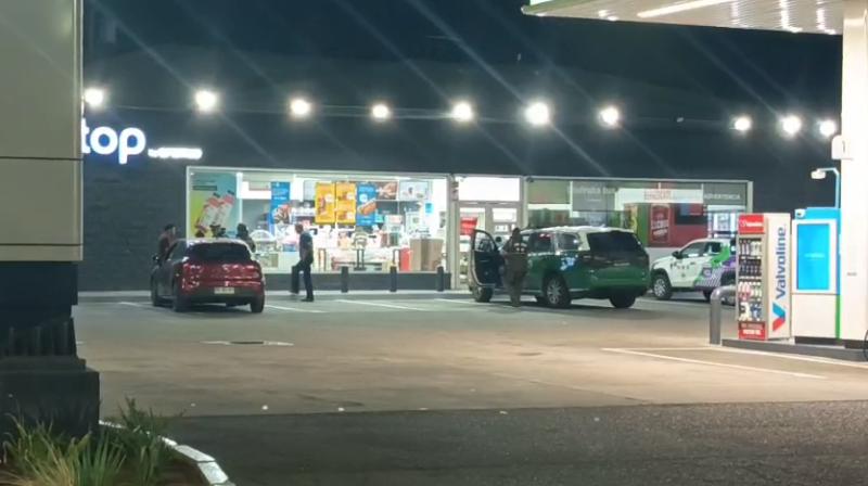 Cinco encapuchados protagonizan violento asalto a servicentro en Conchalí