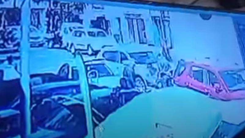 Facebook - Hombre golpeó con un fierro en la cabeza a otra persona y la dejó grave