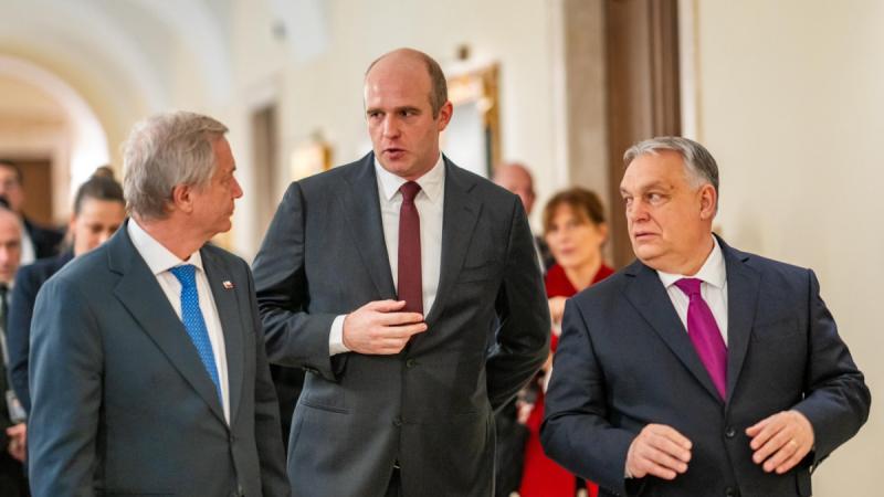 Presidente electo José Antonio Kast visitó Hungría - AFP