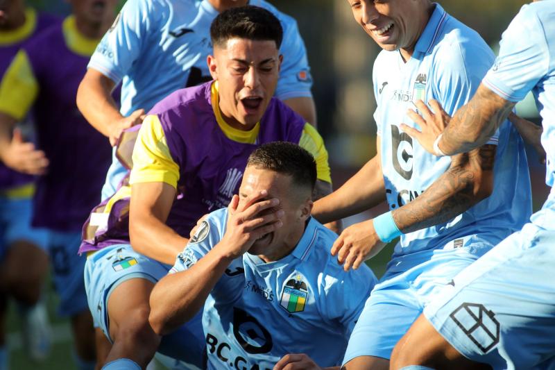 O'Higgins recibe a Colo-Colo tras el triunfo en Libertadores - Photosport