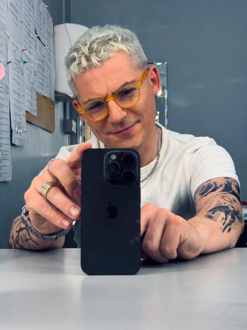 Claudio Castellón revela que tuvo una relación con una profesora en el colegio: "Hoy día sería muy condenado" - Instagram Claudio Castellón