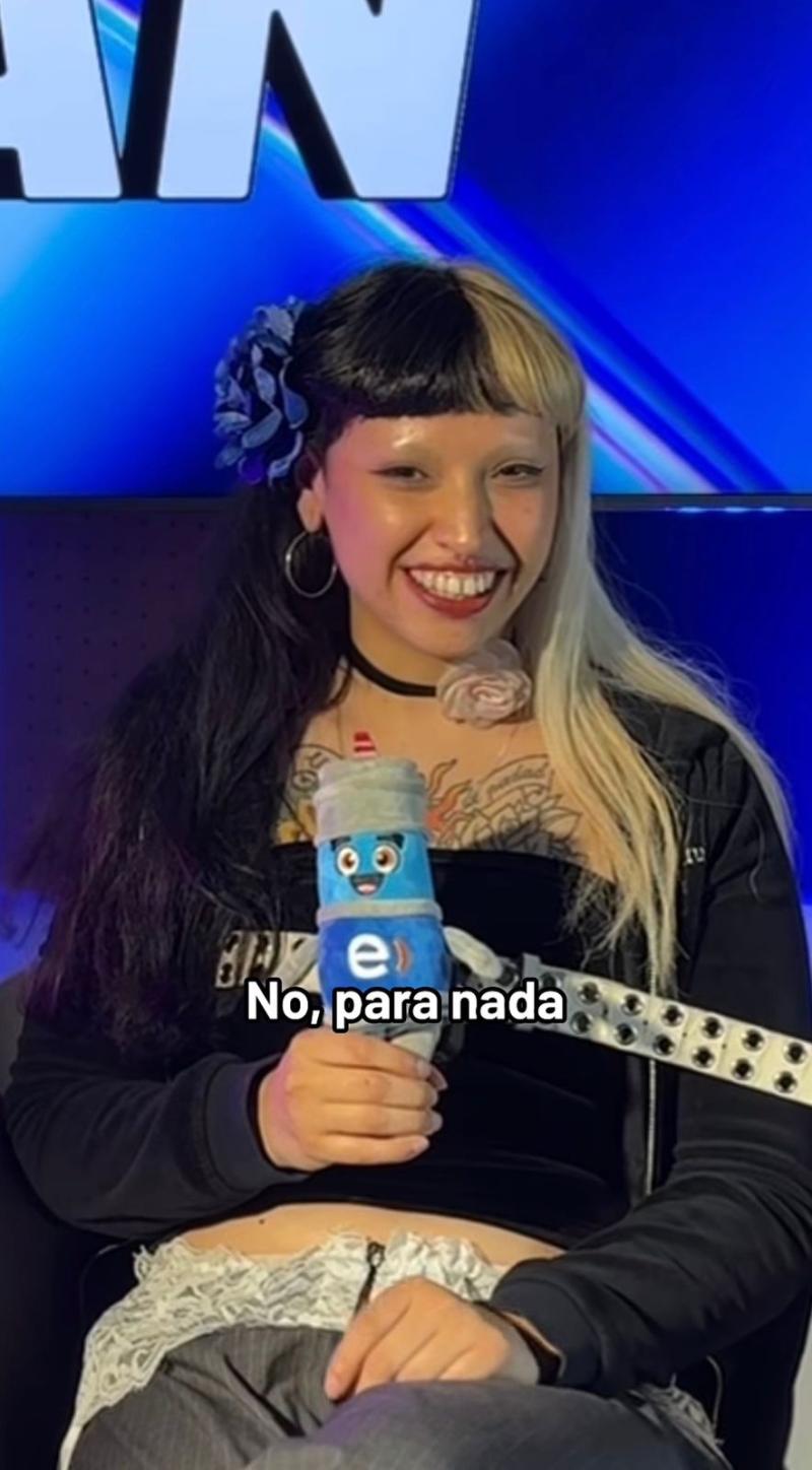 Instagram (Entel) - Dolores Malena, fan de Mon Laferte