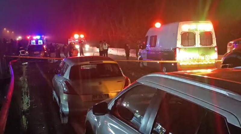 Carabineros resultaron lesionados tras ser chocados en la ruta 68 -T13