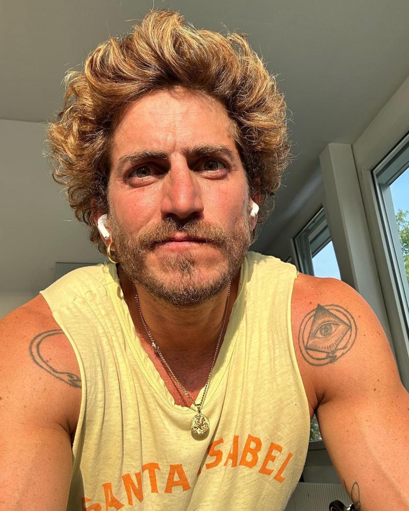 Instagram - Rafael Olarra