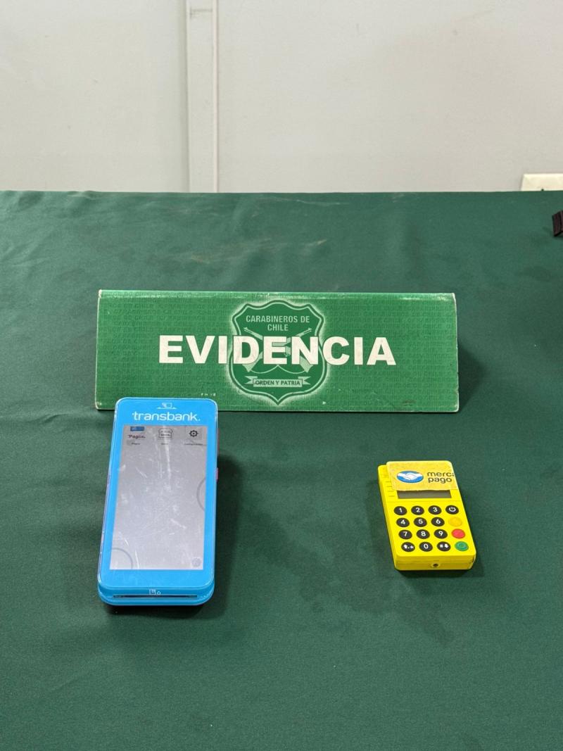 Detienen a taxista que estafó con casi 3 millones de pesos a un turista en el aeropuerto: también le robó el equipaje