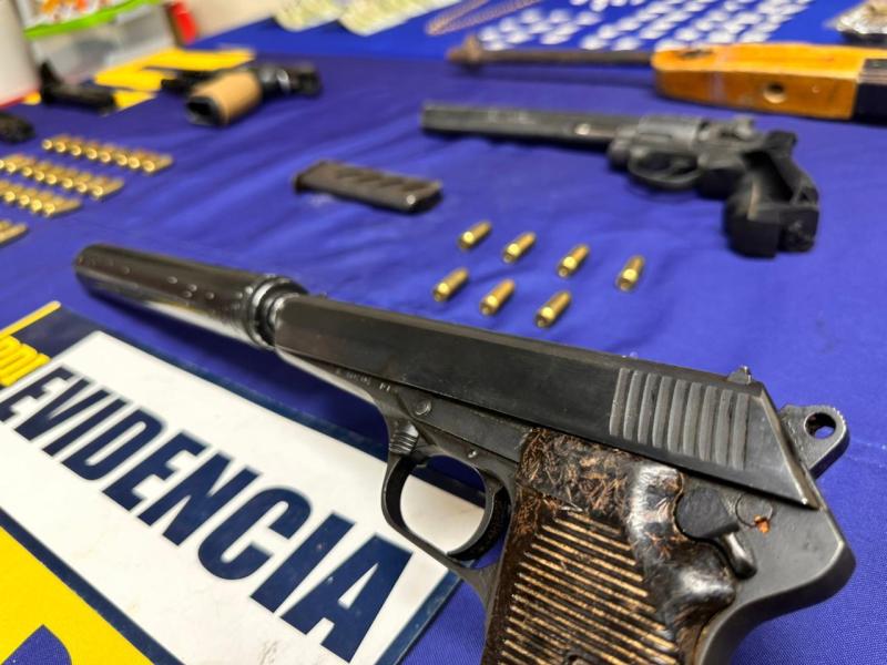 Allanamientos en Puente Alto dejan 4 personas detenidas: una tenía antecedentes policiales desde 1996