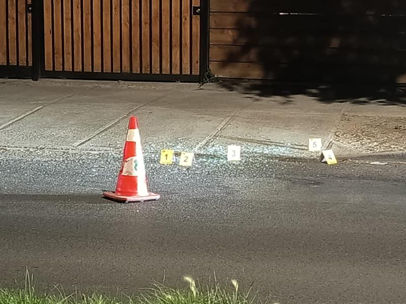 Investigan ataque armado en Puente Alto: víctima recibió disparo en la cabeza dentro de su auto