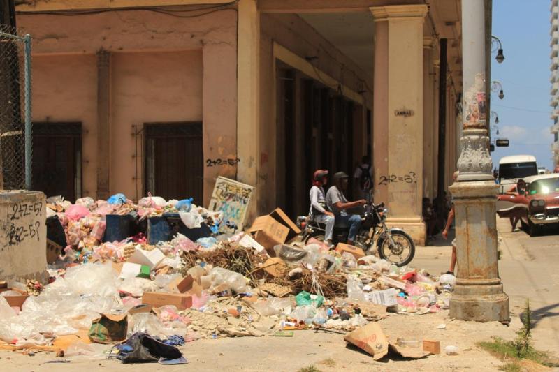 Betsy Camino asegura que apoyaría una intervención estadounidense en Cuba e incluso la anexión de la isla