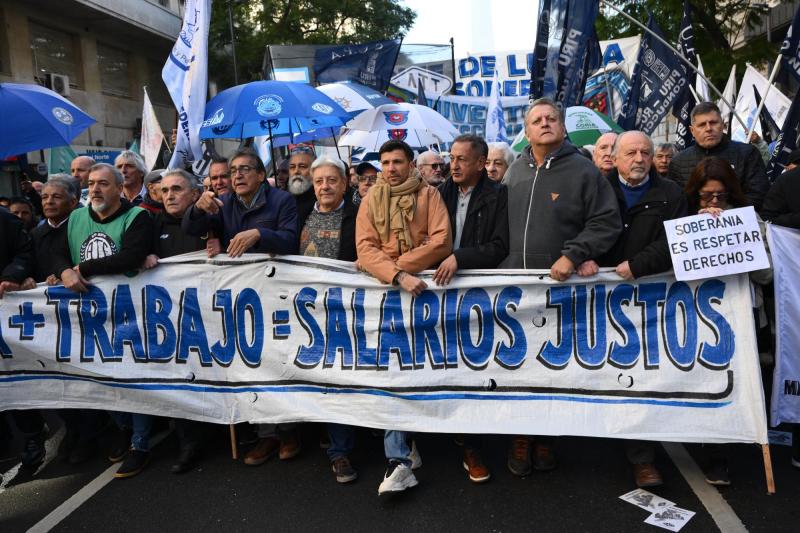 Argentina: desempleo llega a su punto más alto desde 2020 y la morosidad se dispara a máximos históricos - AFP