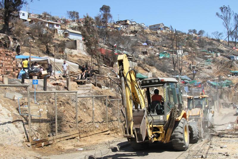 Agencia Uno - Exjefe de Senapred acusa a Conaf de omitir alerta clave en megaincendio y dice que "se pudieron salvar vidas"