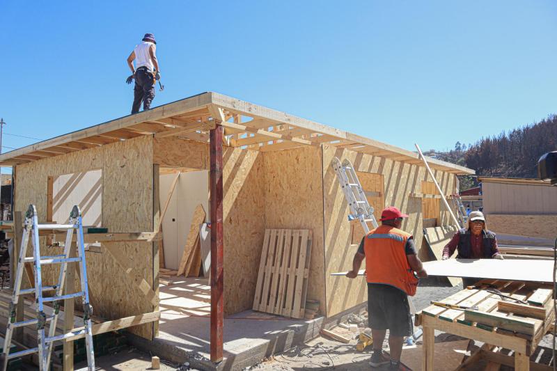 Agencia Uno - Reconstrucción en el Biobío