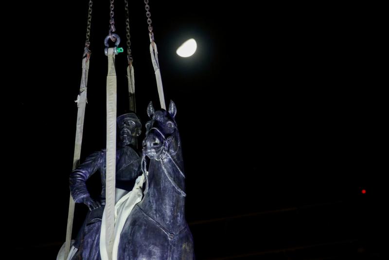 Agencia UNO - Así se ve Plaza Italia con la estatua del General Baquedano | T13