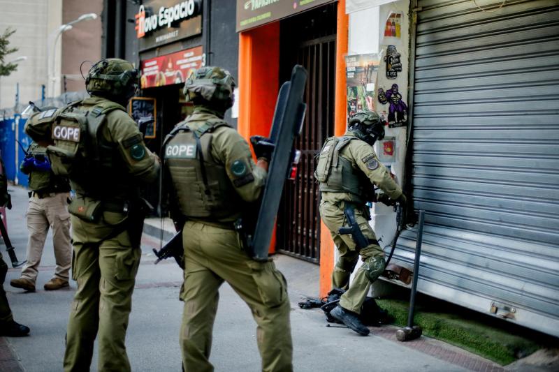 Desbaratan banda dedicada al tráfico de drogas en Santiago - Agencia Uno