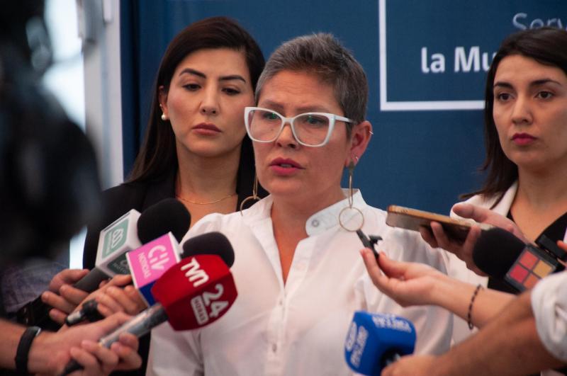 Cuestionan salida de directora de SernamEG: padece cáncer - Agencia Uno