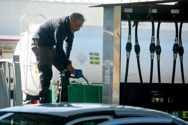 Superintendenta aclara cuánto combustible se puede llevar (y requisitos) - Agencia Uno