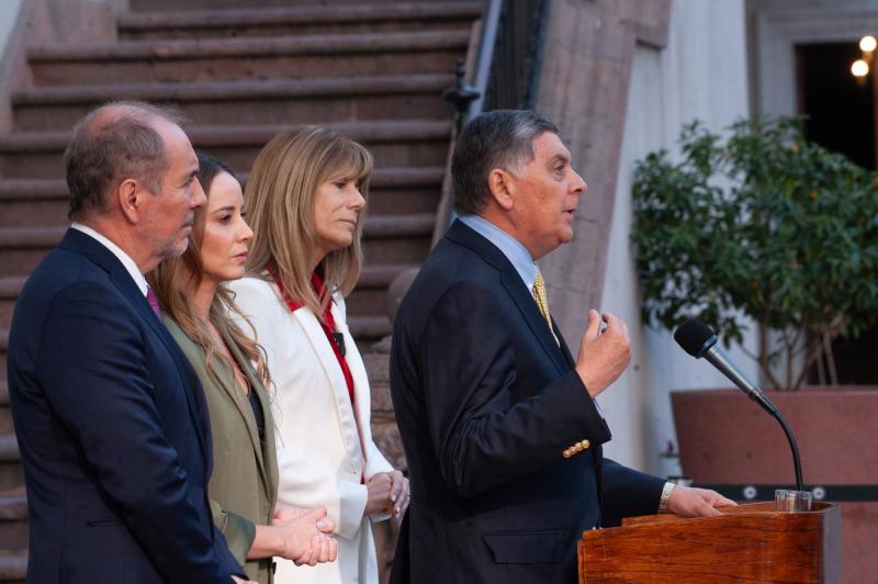 Agencia Uno- Desde el Gobierno defendieron sus comunicaciones