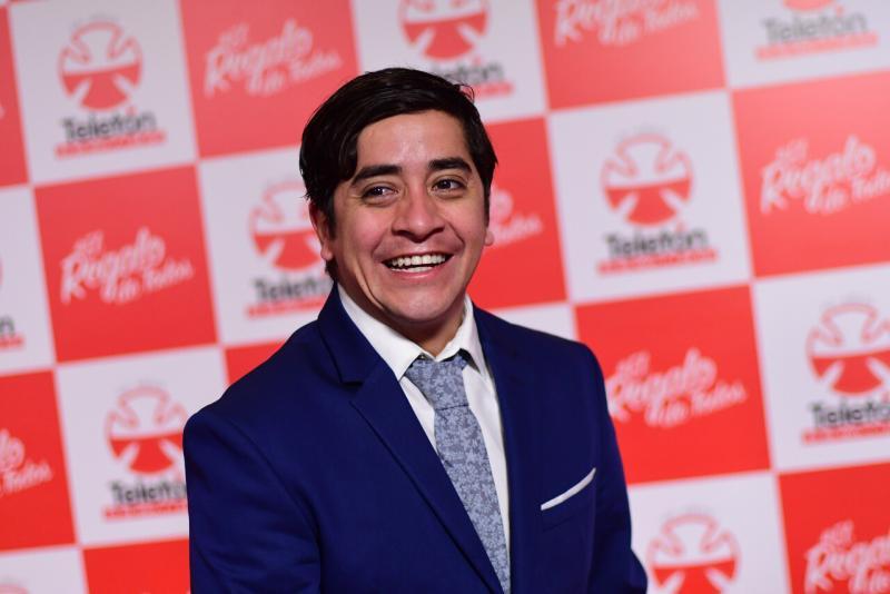 Agencia uno - Fernando Godoy celebra trasplante de su madre tras tres años en lista de espera