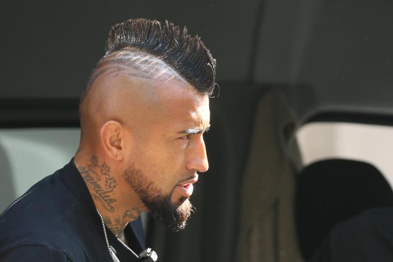 Arturo Vidal reflexiona sobre accidente en su Ferrari - Aton