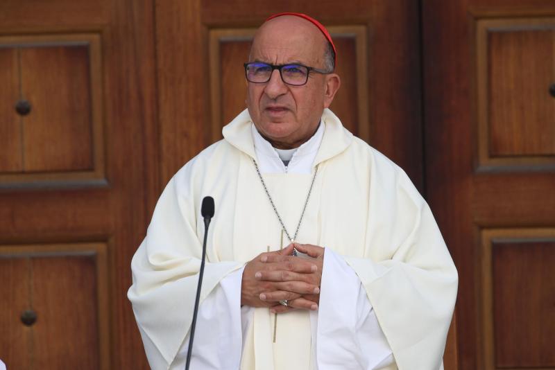 Aton- Arzobispo Chomali