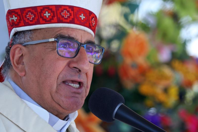 Cardenal Chomali insta al diálogo tras polémica por cable chino - Aton