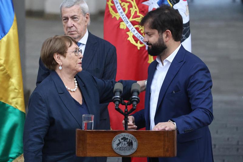 Aton- La candidatura de Bachelet fue oficializada por el expresidente Boric