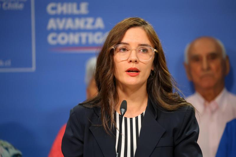 Vallejo defiende candidatura de Bachelet en su última vocería - Aton