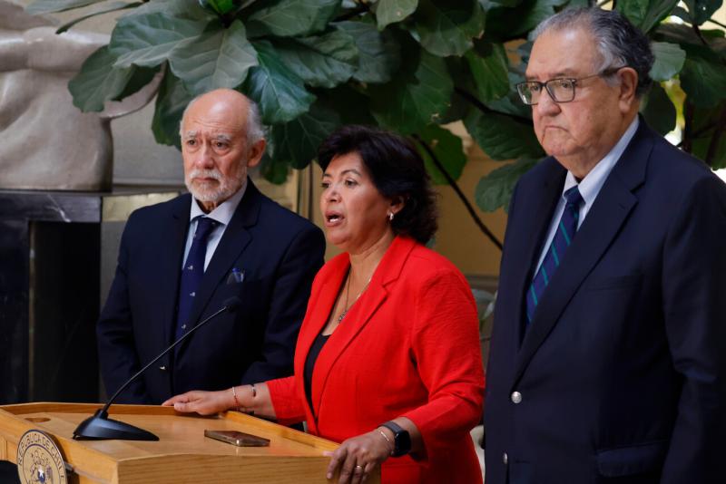 aton - Critican a jefe de la Democracia Cristiana por confirmar asistencia a cónclave de Boric | T13